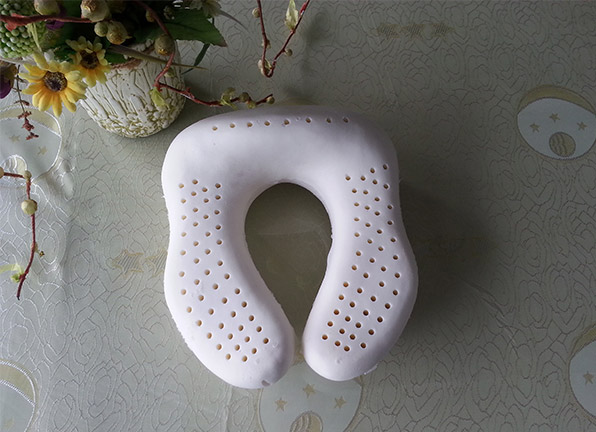 Gối cao su vòng cổ QC09