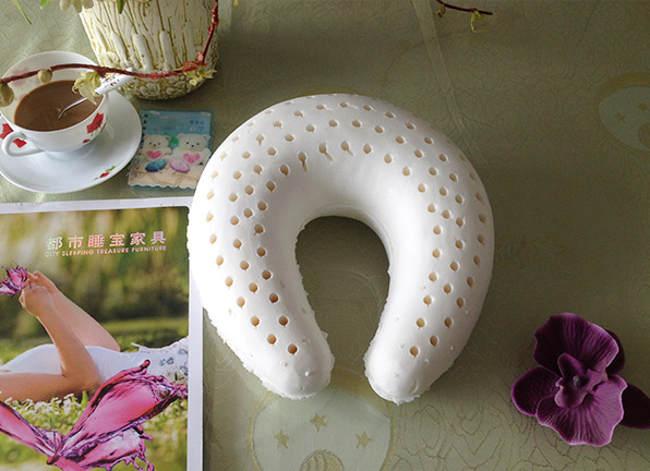 Gối cao su vòng cổ QC03