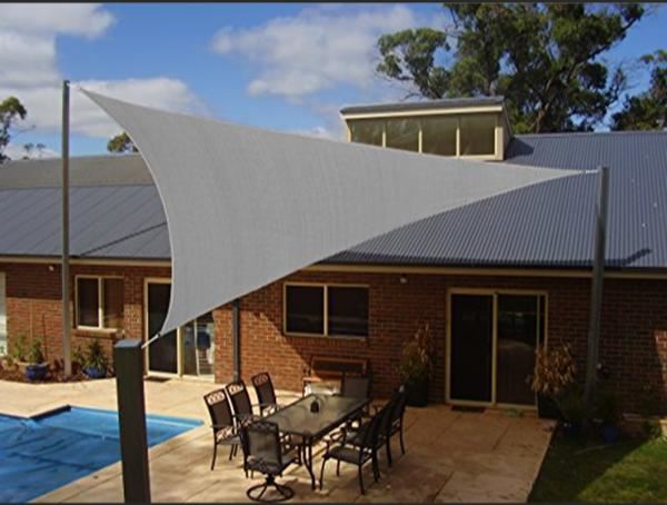 Cánh buồm bóng râm tam giác vải outdoor bền UV, tùy chỉnh kích thước màu sắc — Latex Asia